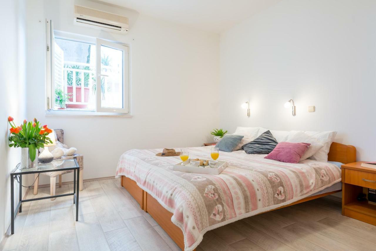 Lily's Apartament